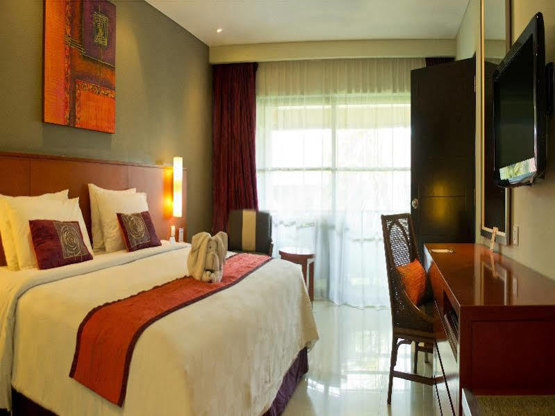 Bali Dynasty Resort Kuta Lombok Exterior foto